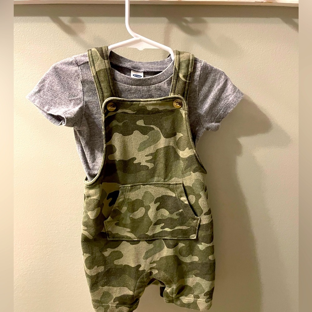 Old navy overalls and shirt set